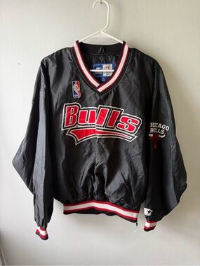 Vintage STARTER Chicago Bulls Black Red Pullover Jacket